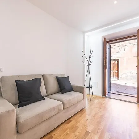 A E C Homedesign Stampace Holiday home