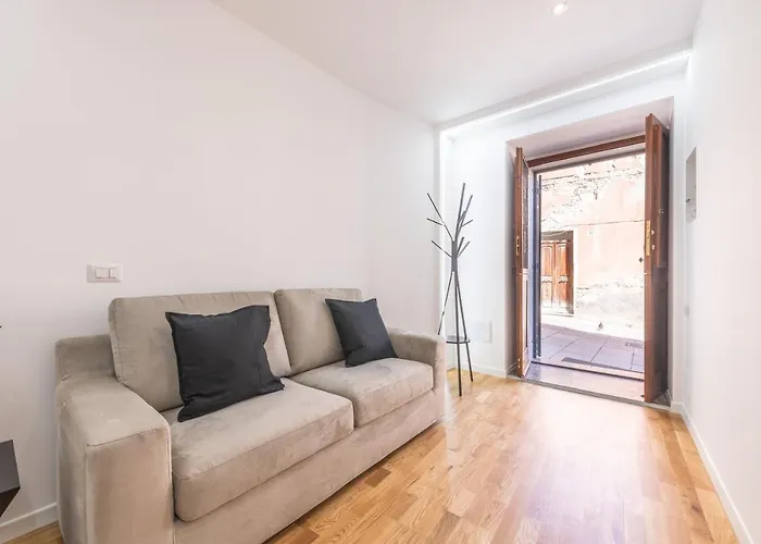 A E C Homedesign Stampace Holiday home